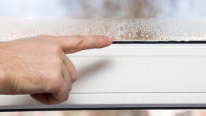 window glass humidity